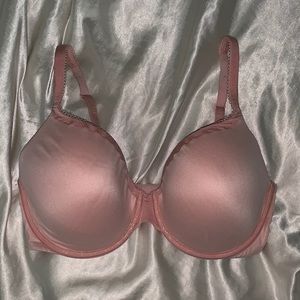 Pink Victoria’s Secret lined perfect coverage bra
